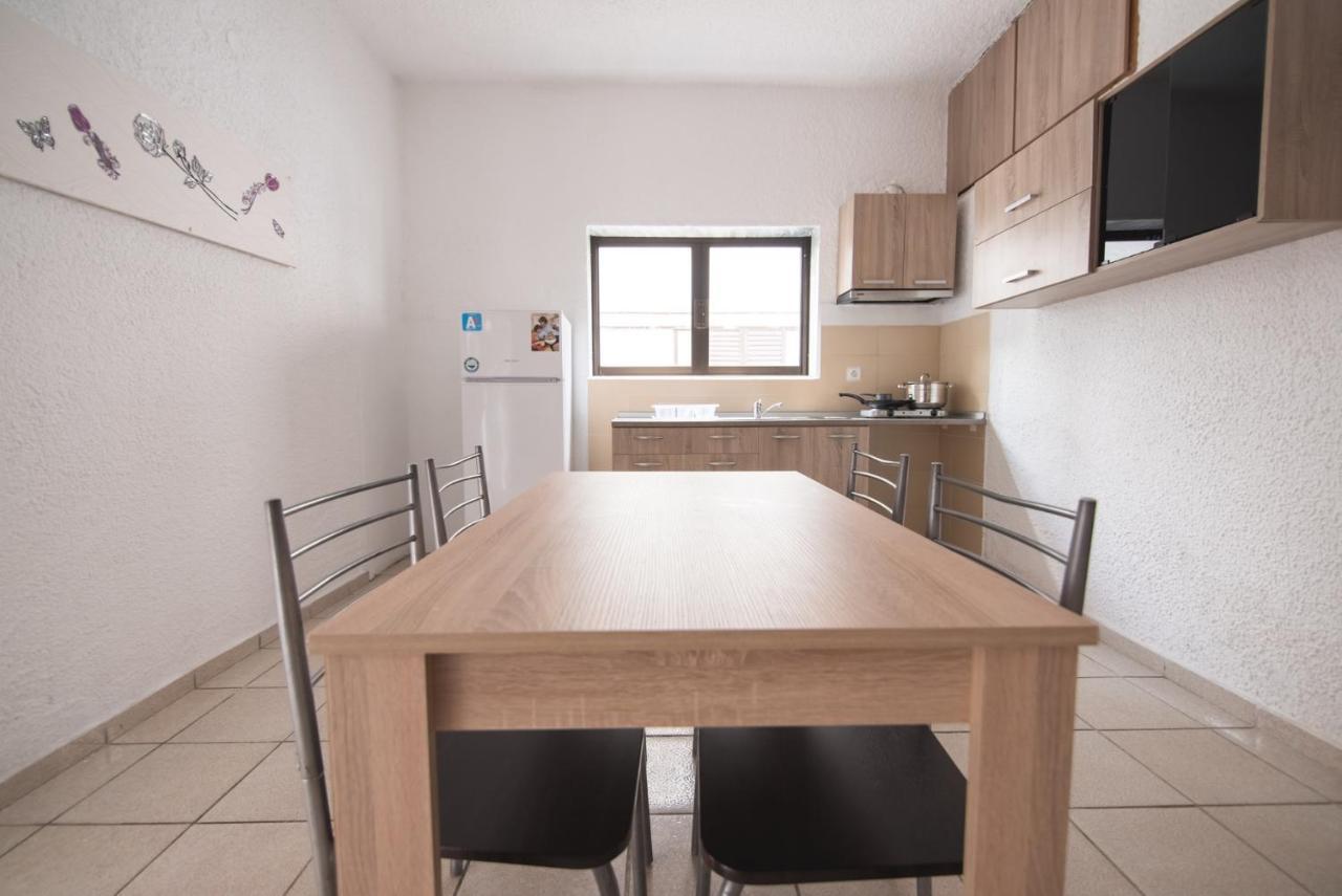 George'S Apartments Σκάλα Φούρκας Εξωτερικό φωτογραφία