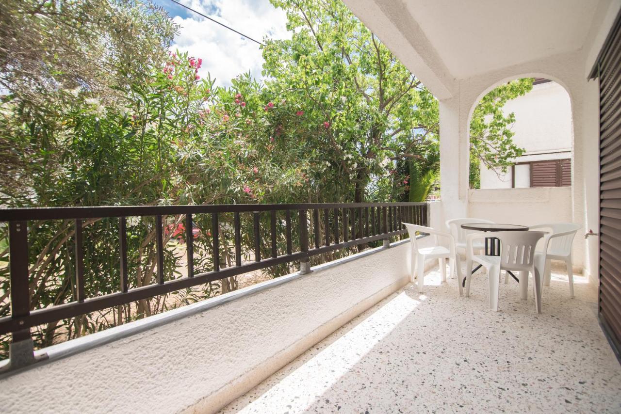 George'S Apartments Σκάλα Φούρκας Εξωτερικό φωτογραφία